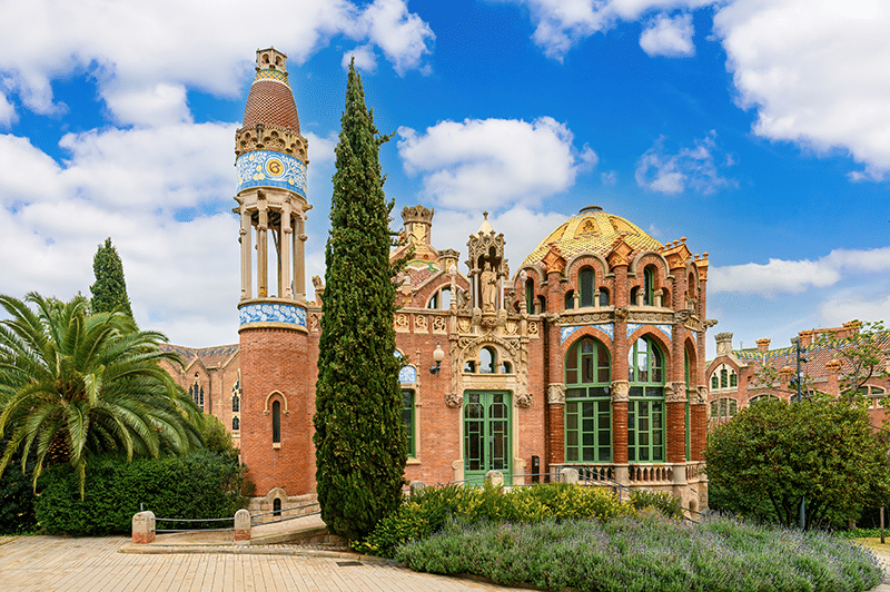 Hospital de la santa creu i sant pau bygga med träd